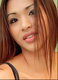 Hot tranny Kyla peels off un...